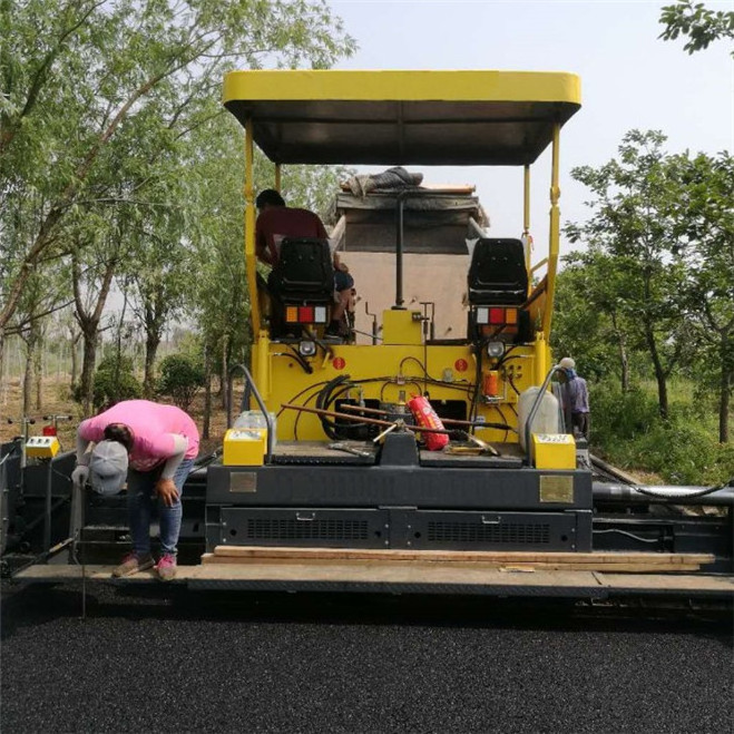 Used 10m Asphalt Paver block finisher machine  with good condition