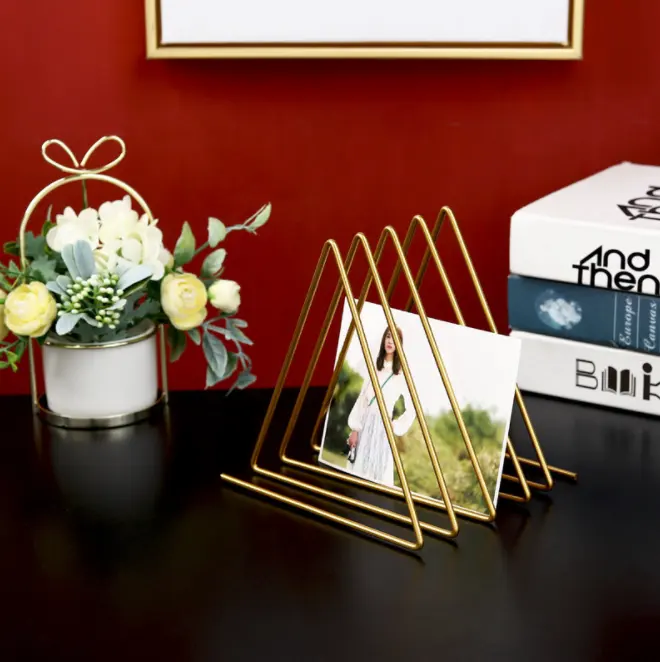 Wholesale Metal Standing Book Stand Triangle Book Holder Home Decor Bookends