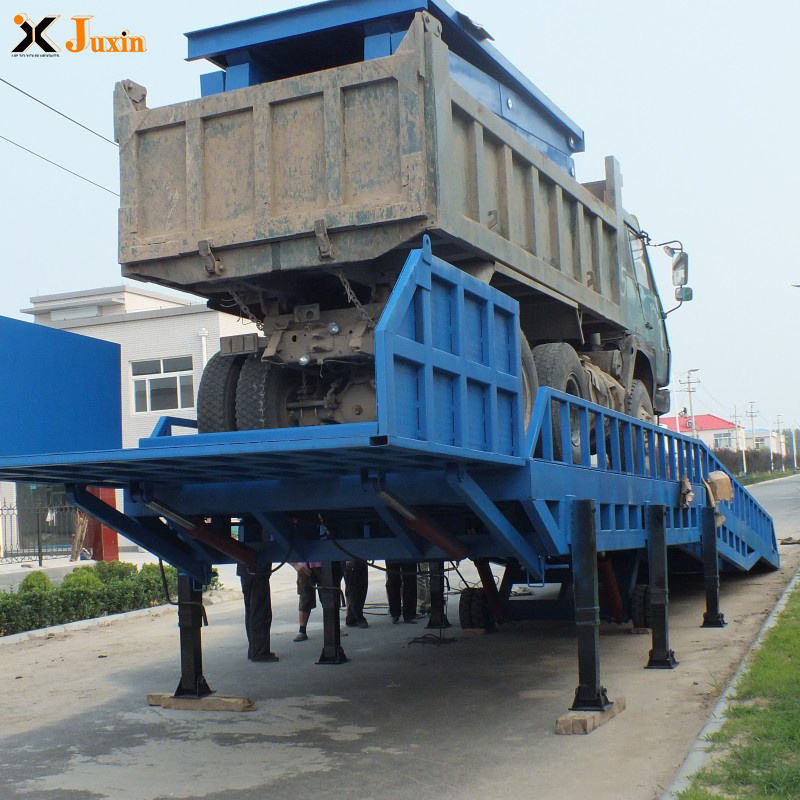 Container loading and unloading platform mobile boarding bridge 8 tons of electric hydraulic lifting platform