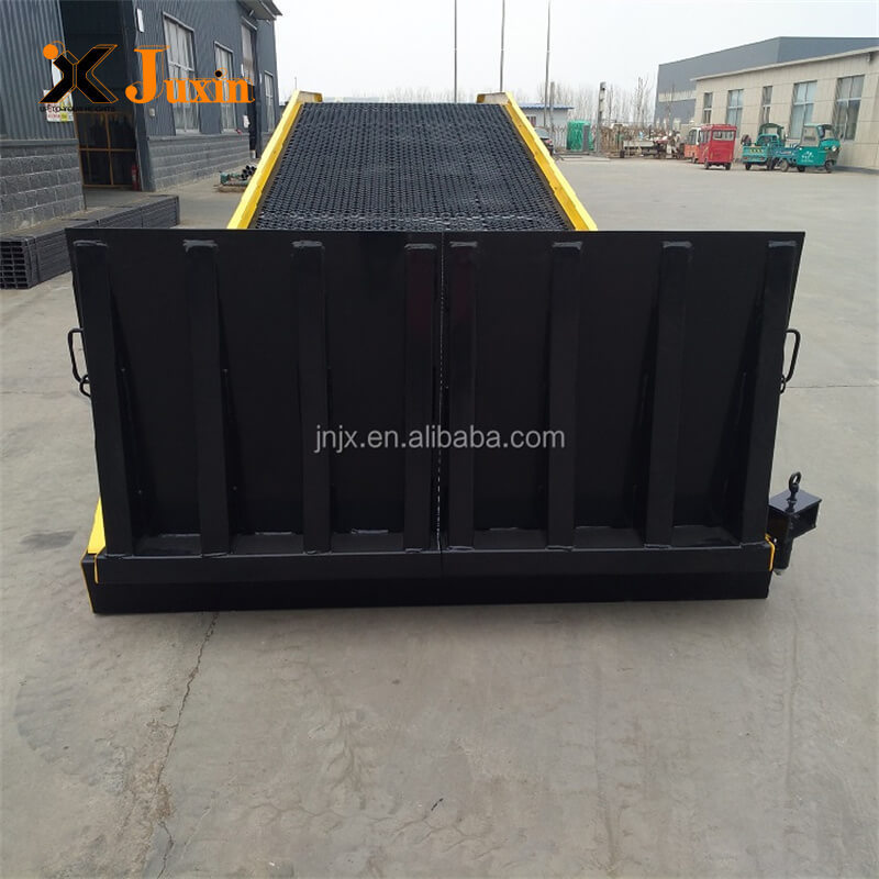 Portable steel Yard Ramp for unloading trucks Mobile Loading Dock Ramp with 15000kgs heavy load capacity for rails cars loading