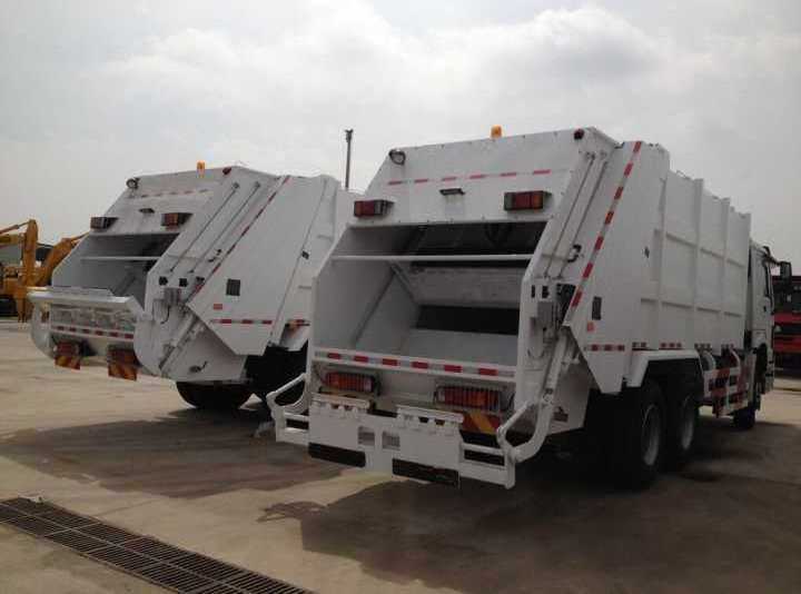 howo 4*2 small rear loader compressed garbage truck