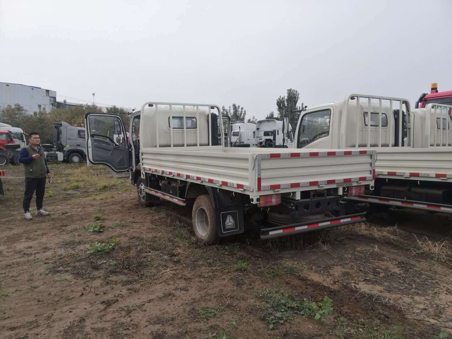 sinotruk column plate cargo truck mini truck  cargo truck 4x4 all wheel drive