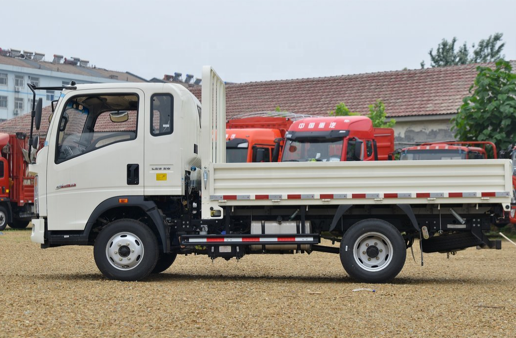 Sinotruk 15 tons howo light truck for sale price in Congo