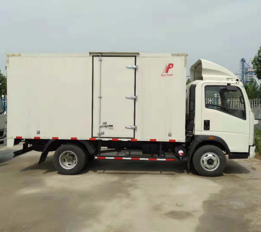 Howo Sinotruk Mini 3.5 ton van cargo truck,small box delivery truck 3/4/5/10 toneladas camiones de carga 26 ft caminhao camion