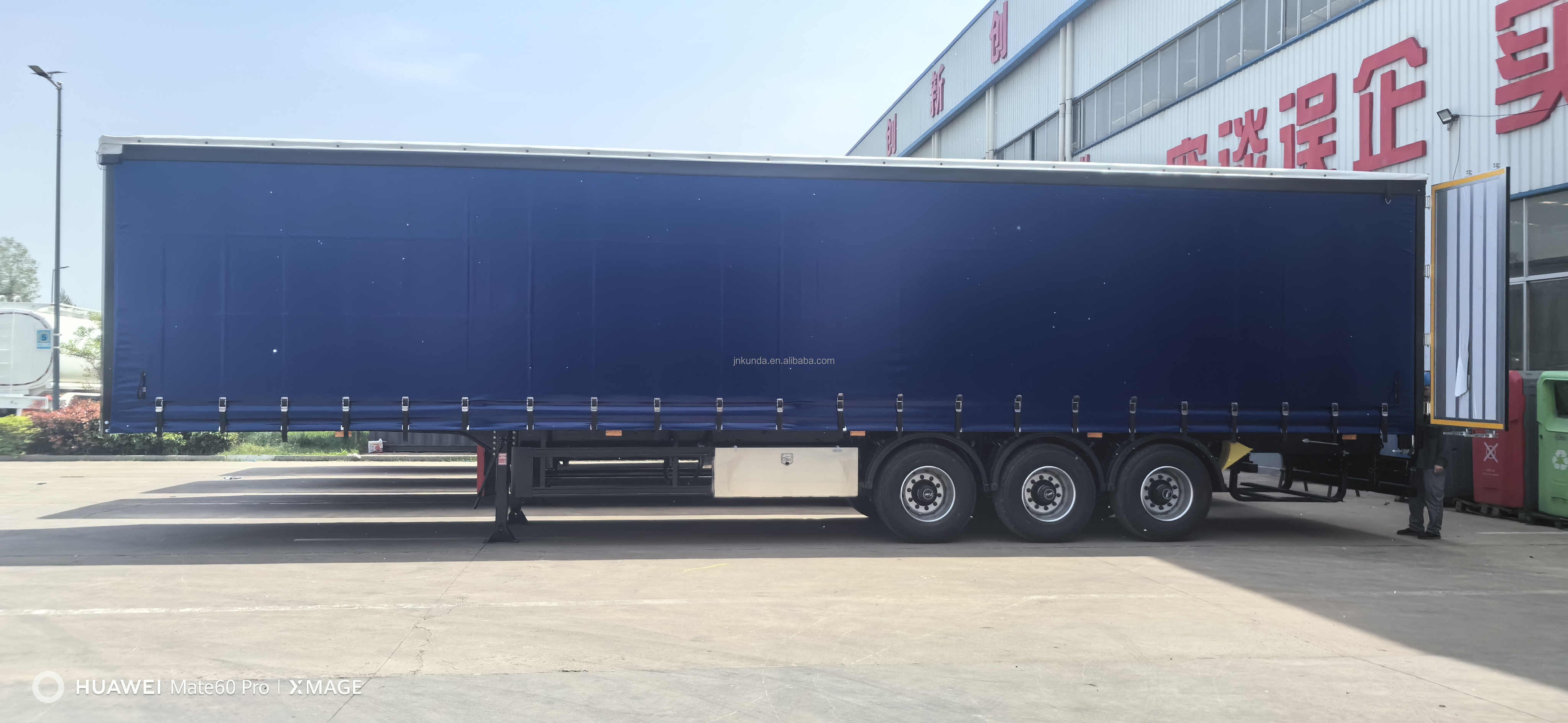 supply outlet trailerr semitraile delivery van container freight trailer