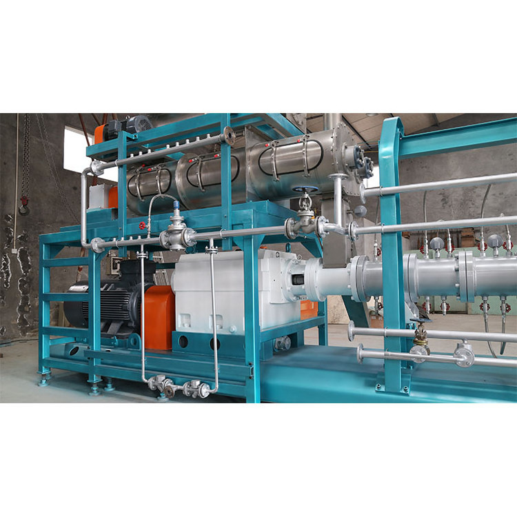 Manufacturers Customize Pet Food Extruders To Expand Pet Food Processing Machinery