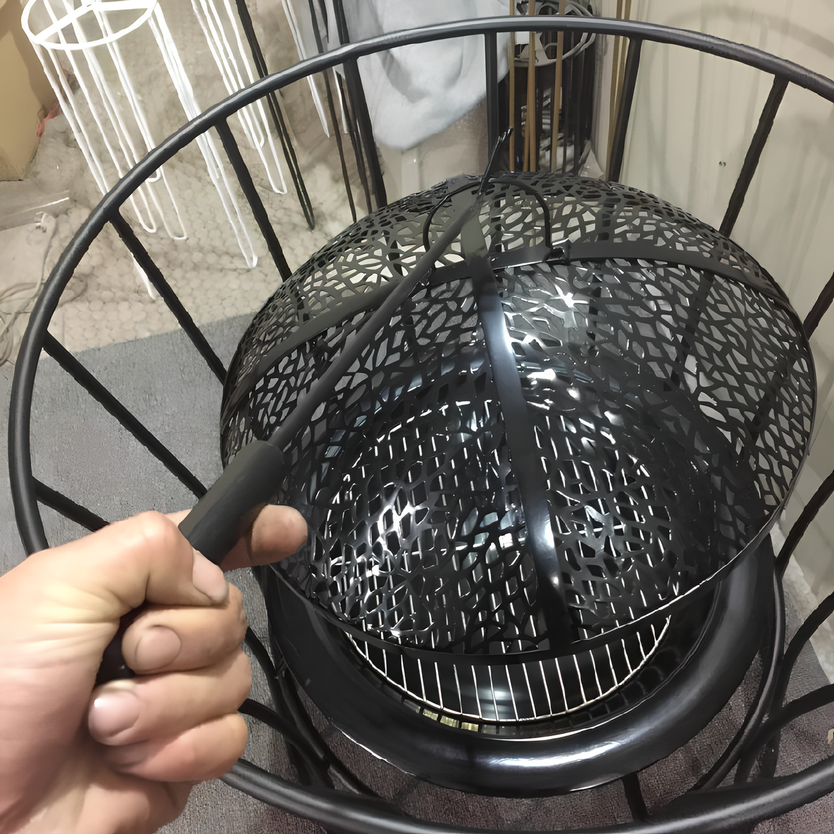 2024 Wholesale Discover the convenience of a large hanging tabletop firepit bowl, adding a captivating element to your patio.