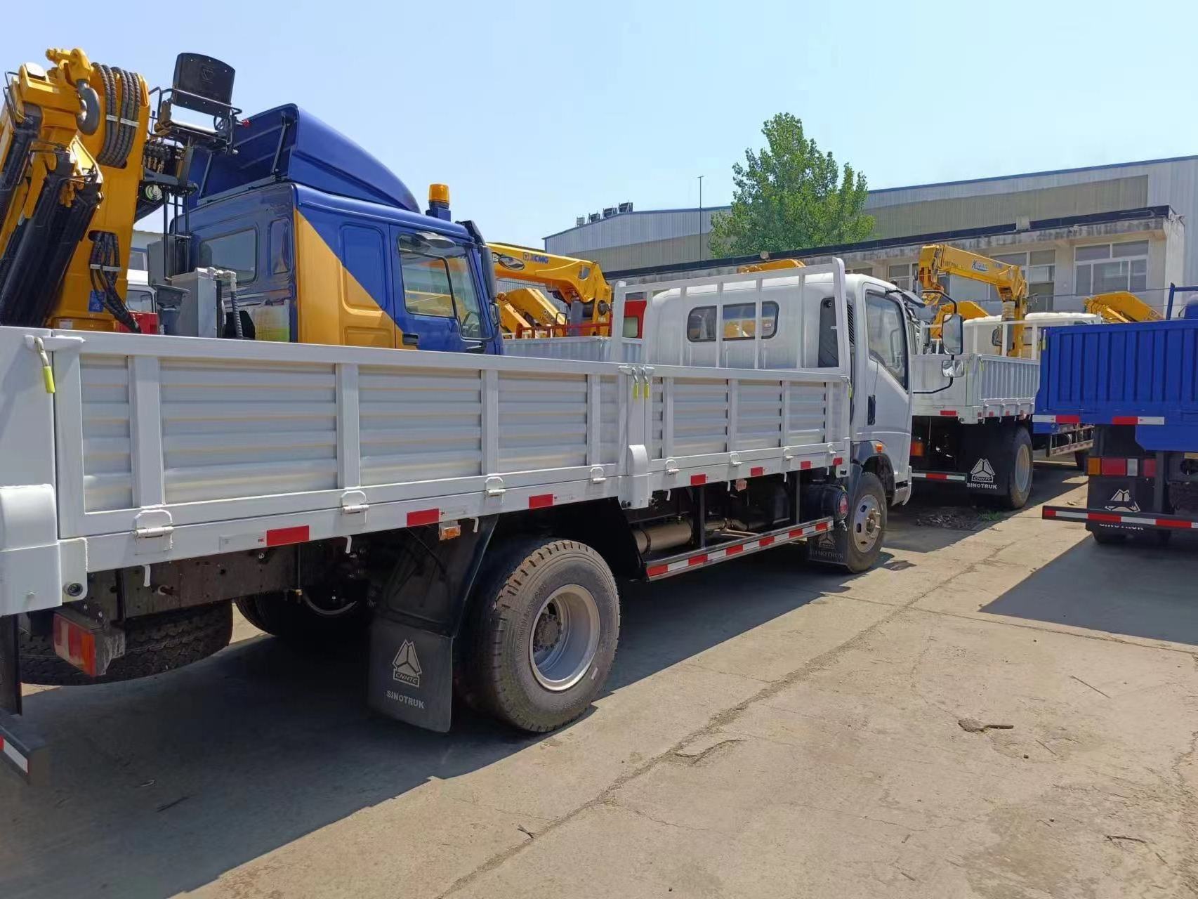 High Quality 1 - 10t Lorry For Sale Sinotruk Mini Dump Light Cargo Truck