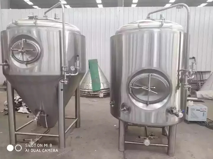 Factory Price 200L 500L 1000L 1500L Micro Beer Two Vessel Brewhouse System Beer Brewing Equipment