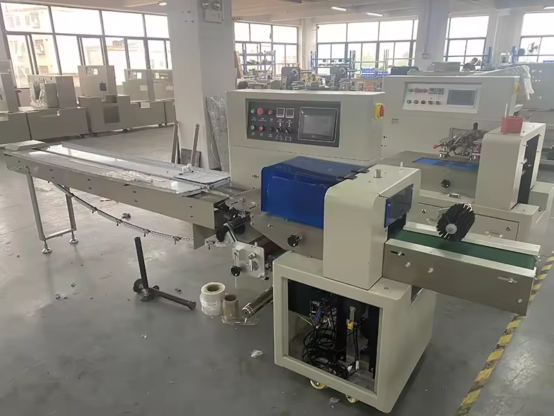 Candy Food Biscuit Vegetable Bread Flow Packing Machine/Horizontal Pillow Packing Machine