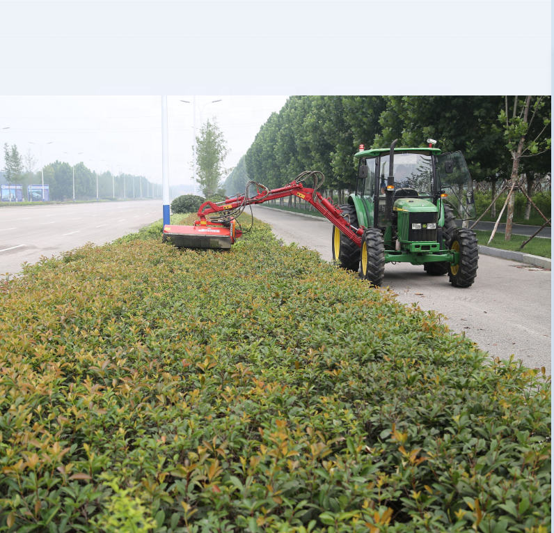 Tractor mounted hedge cutter/hedge trimmer