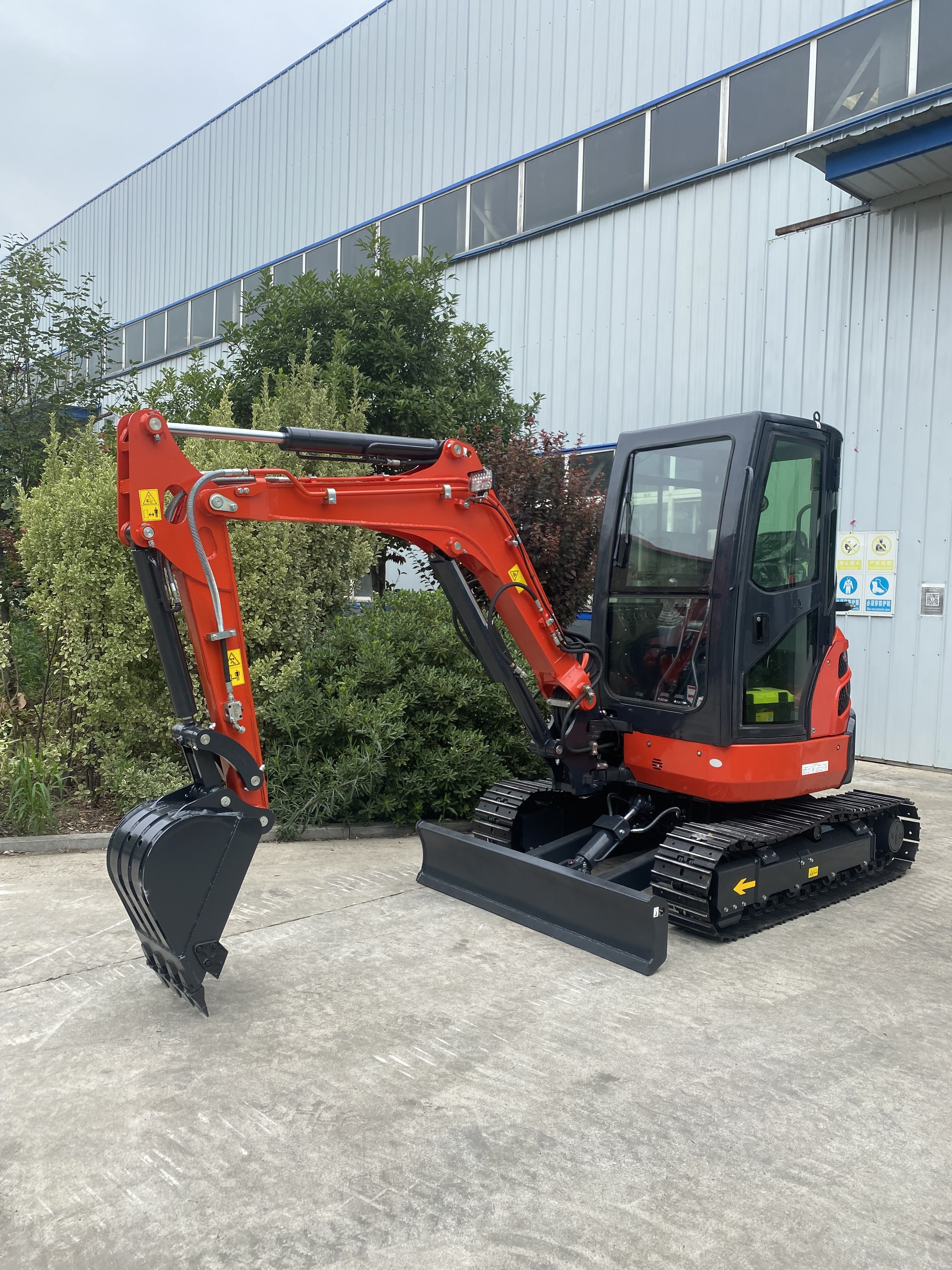 TOHO Mini Excavators 3 Ton Digger Cab EPA EURO 5 Standard Digger For Sale Free Aftersales Service Cheap Mini Excavator P