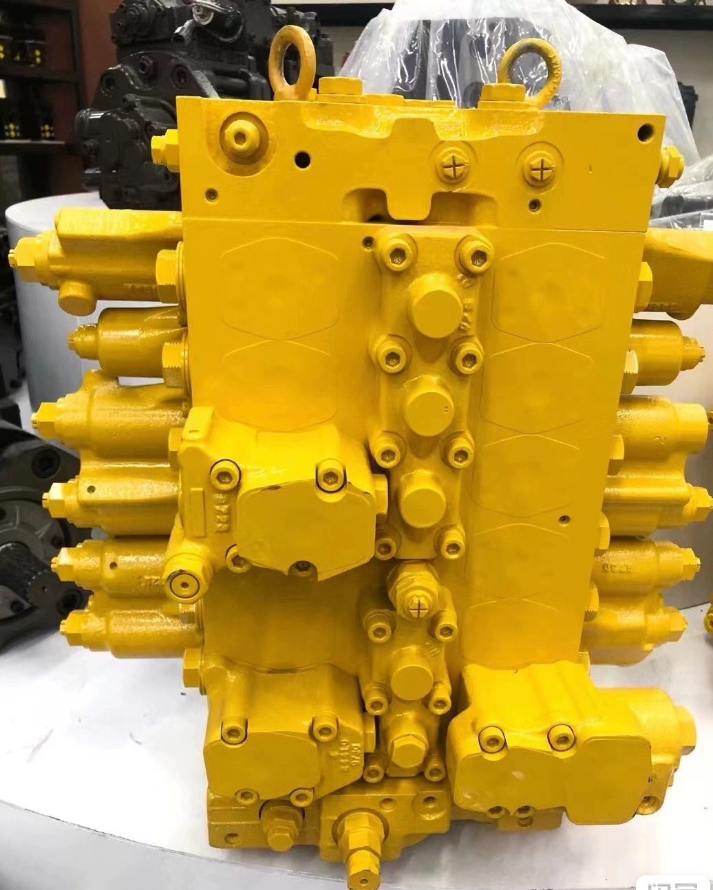 Excavator hydraulic pump 708-3S-00990 PC35Excavator hydraulic pump 7081S11212 708-1S-00510 7081S00510 7081S00261 7081S00261