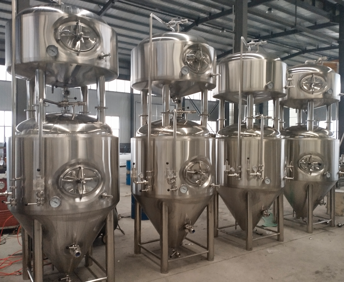 Horizontal Beer Tank for Brewery Stainless Steel Serving Storage Tank Jacketed Fermentation Customized Lager  Brite Tank