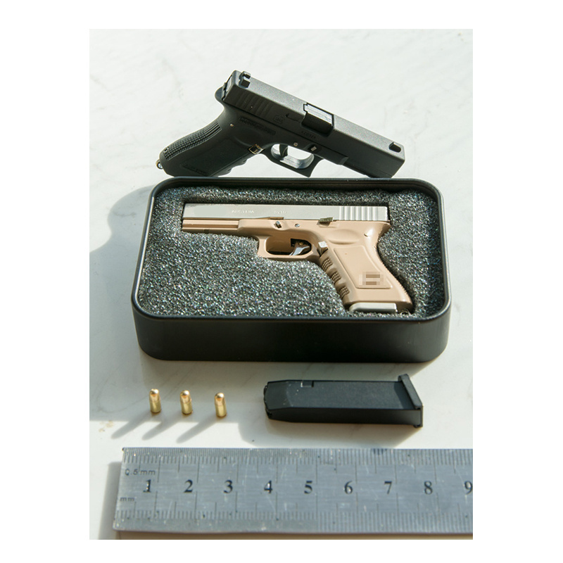 Mini metal Glock 17 eject the shell metal bullets wholesale pistol 1911 colt GUN Keychain