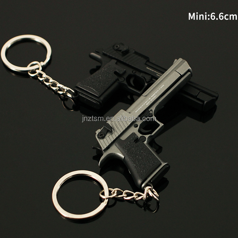 2024 Hot Sale New Product Mini Gun Keychain Toy Metal 7cm Gun Model Self Defense Keychains 1/3 Gun Toy