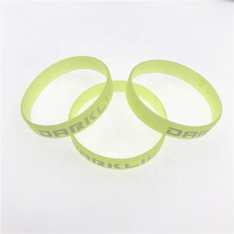 Glowing in the dark silicone fluorescent wristband for party