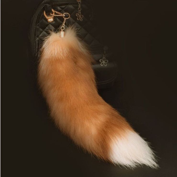 Chinese Factory Supply Fluffy Dyed premium fox tail handbag pendant soft plush car Custom key chain car key chain pendant