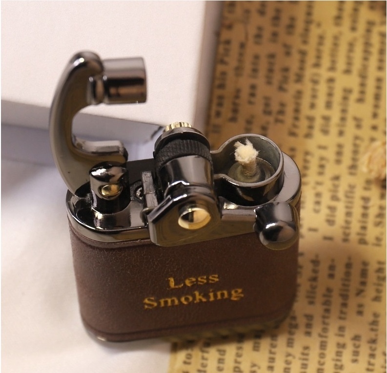 Luxury Wholesale Quality Refillable kerosene Oil lighters matches custom logo match lighters for cigarettes outdoor