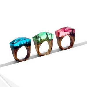 Factory Supply Hot Acrylic Rings Jewelry Resin Handmade Mountain Design Trendy Resin Rings Natural Design Wood Rings