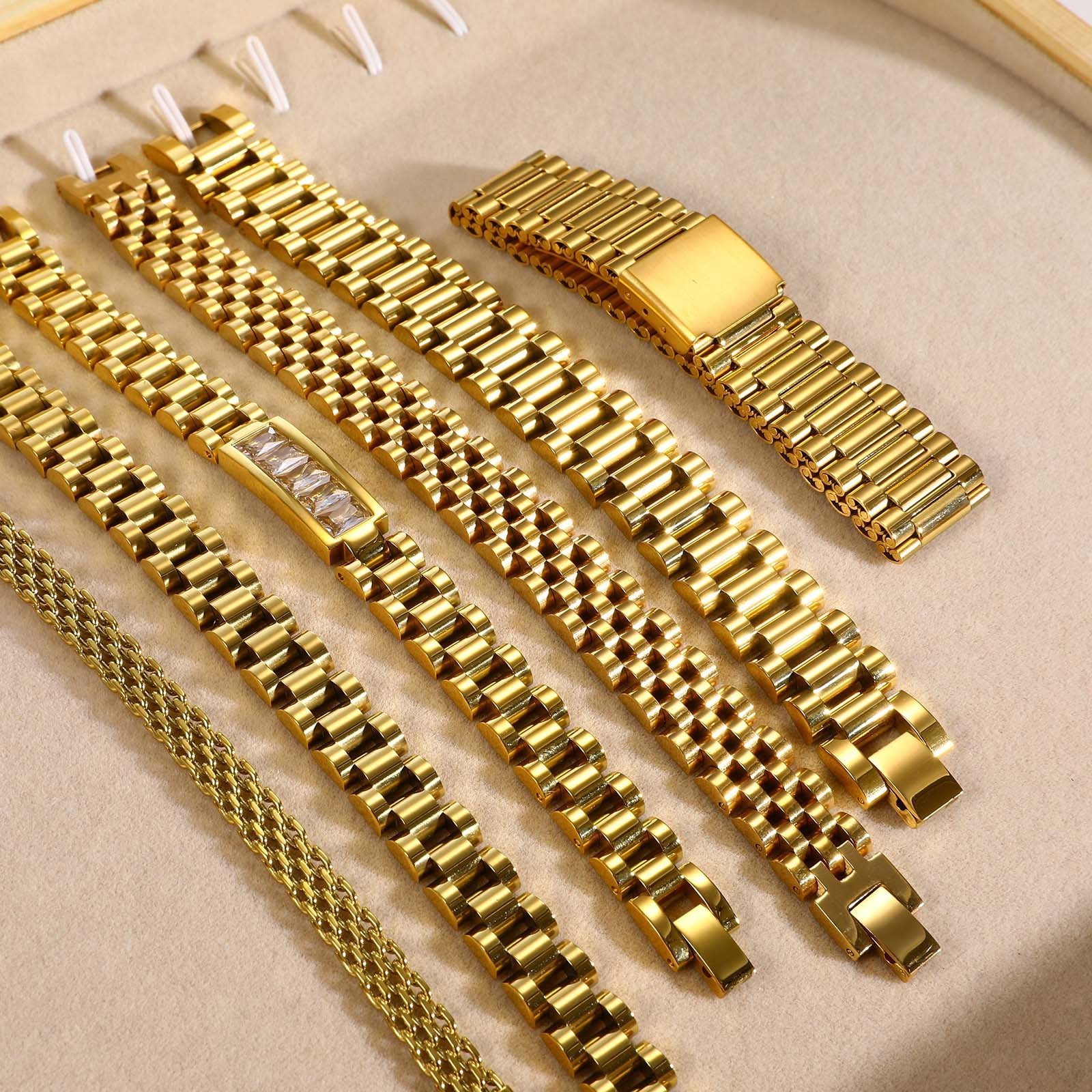 Wholesale Trendy Multi Style Non Tarnish 18k Gold Plated Stainless Steel Watch Chain Bracelet For Women