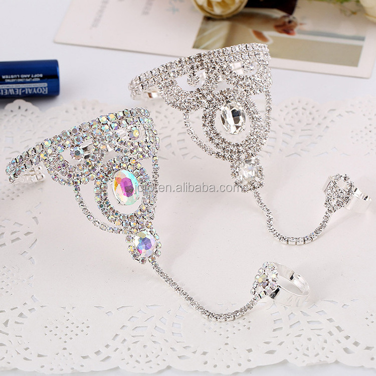 8QXS011 Go Gorgeous In Attached Ring Bracelet Bridal Wedding Crystal Rhinestone Slave Bracelet Chain Harness & Ring Adjustable