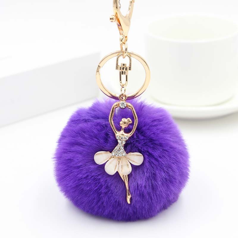 New Arrival Fashion Dance Girl Fur Keychain Ball Key Chain Fluffy Fur Pom Pom Keychain Car Bag Key Ring