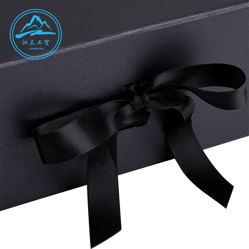 Black high-end atmosphere boutique gift box magnetic folding custom logo binding box 1200g gray board