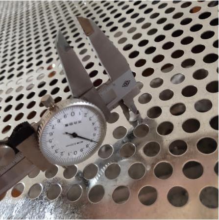 304 316 1mm 0.8mm 1.2mm perforated stainless steel metal mesh sheet for decoration