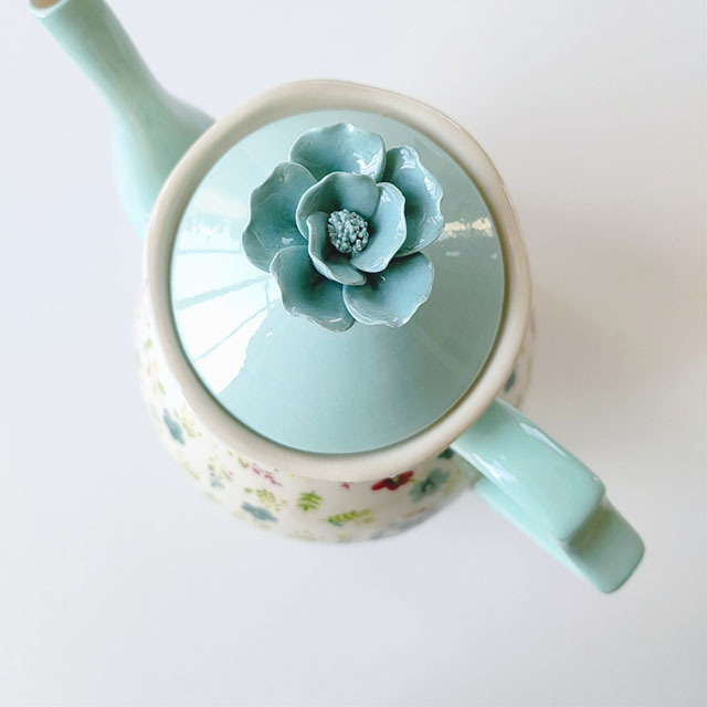 Ceramic flower tea pot with strainer cold kettle for afternoon tea table large coffee pot