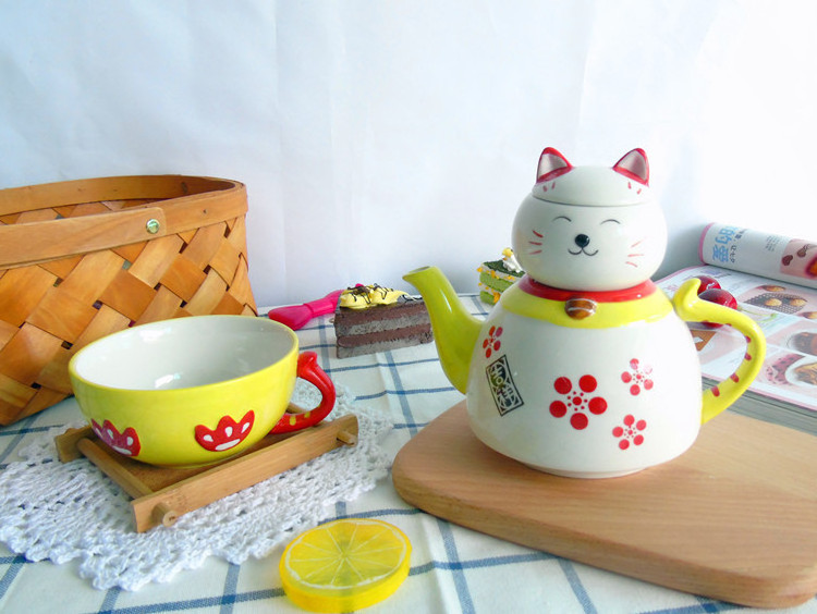 Lucky Cat shape teapot and cup in one ,ceramic one cup teapot custom