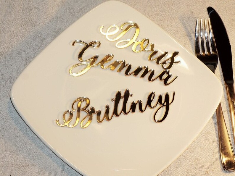 Laser cut names Wedding Place Cards Gold Mirror Acrylic Plate Names Wedding Decor Table Place Setting Event Decoration