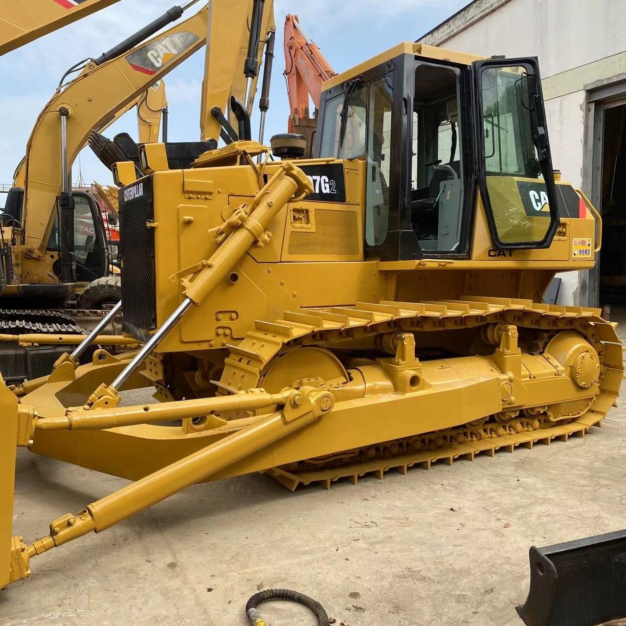 Used hydraulic crawler caterpillar CAT D7G2 bulldozer secondhand mini earth moving equipment bulldozer on sale