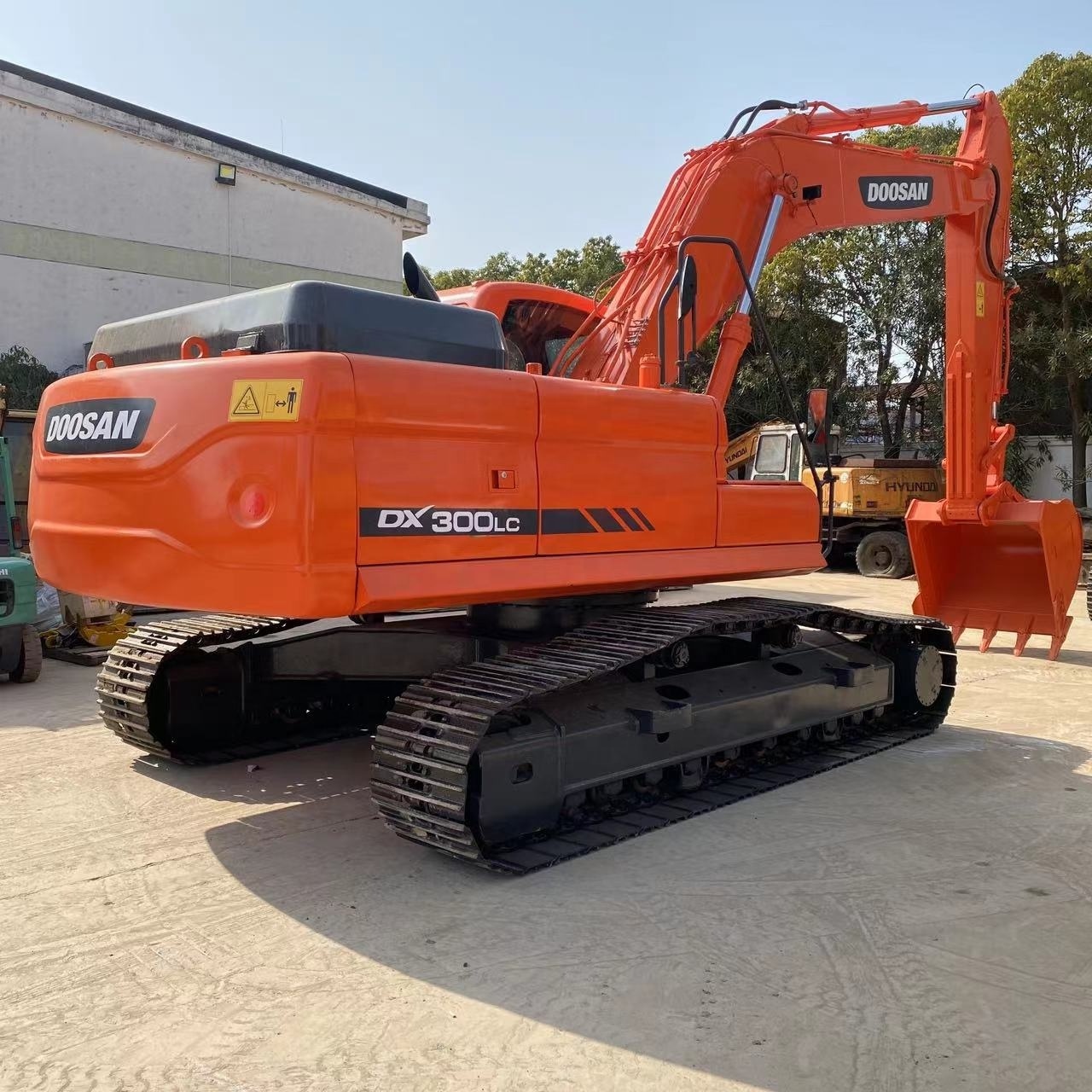 Original of Korea secondhand construction machine with good condition DOOSAN DX300LC excavator used crawler digger