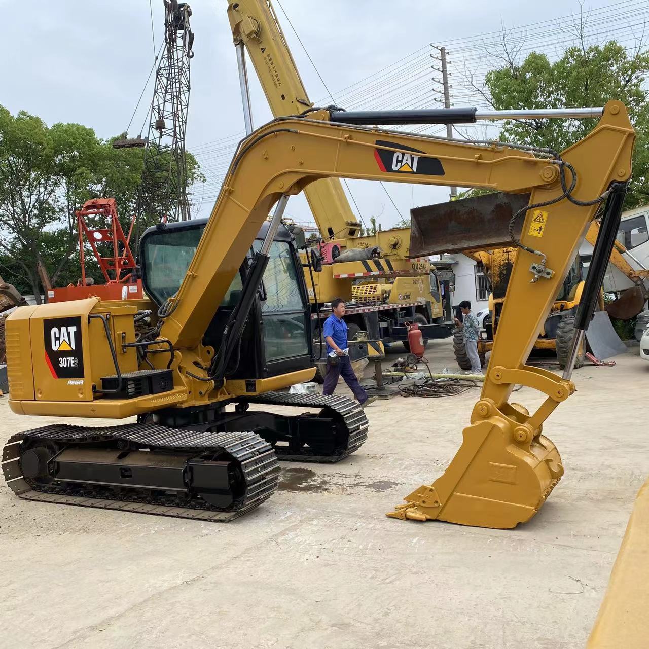 Hydraulic Machine Used Japan Mini Excavators Caterpillar 307 E2 for sale Good Quality in Shanghai