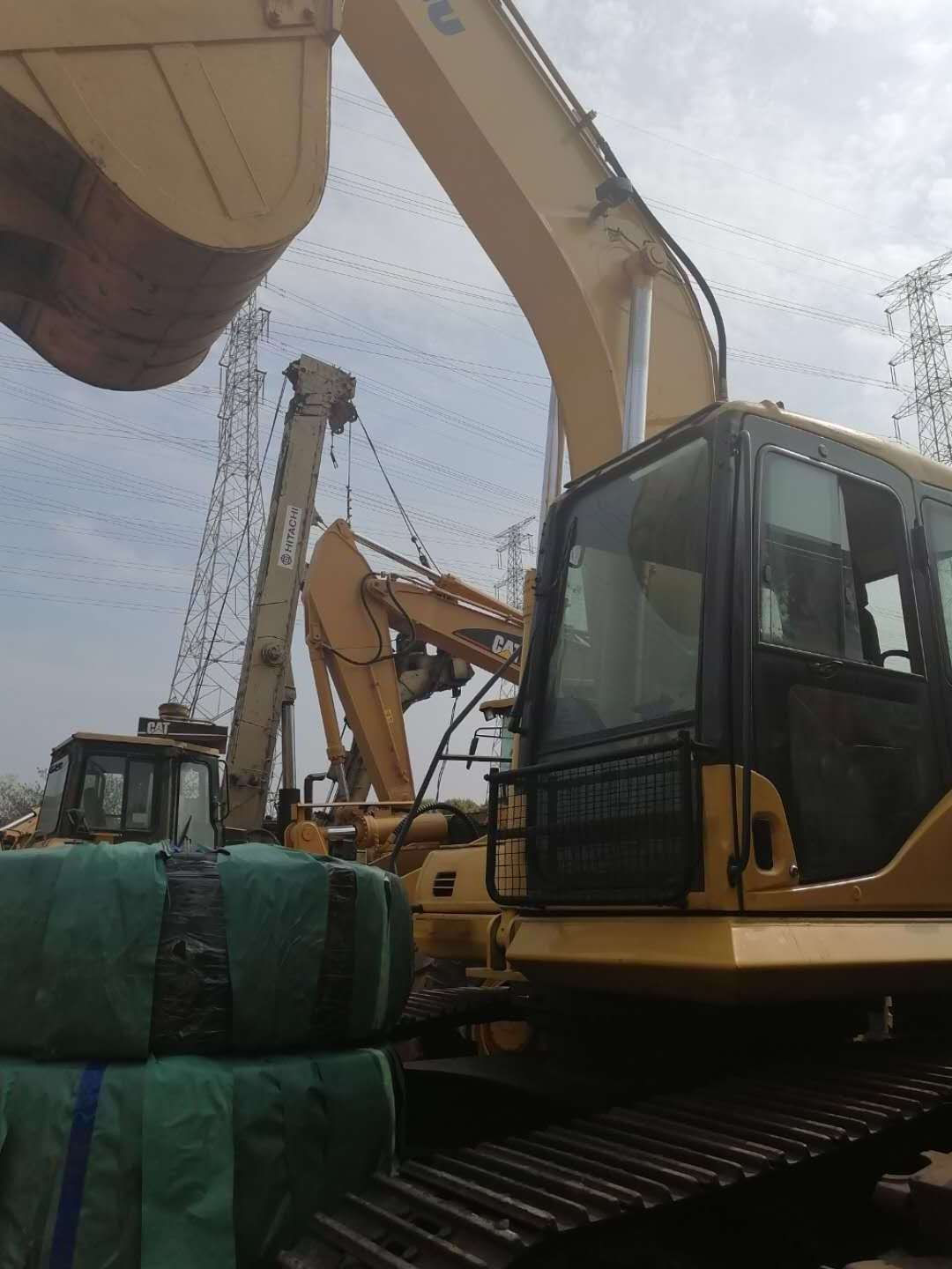 Used Komatsu PC300-7