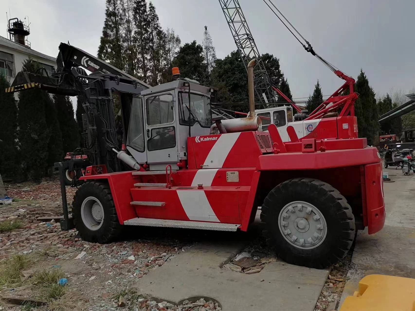 Used original Sweden good price Kalmar 25 diesel forklift 25ton heavy lifting truck in good condition earth moving equipment