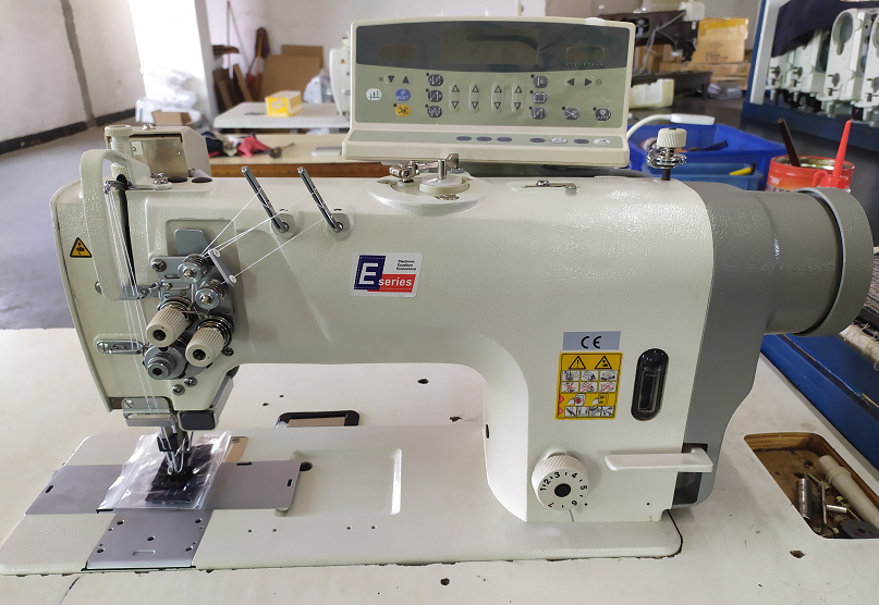 Second hand double needle lockstitch sewing machine jukis 3128 with direct drive double needle straight sewing machine