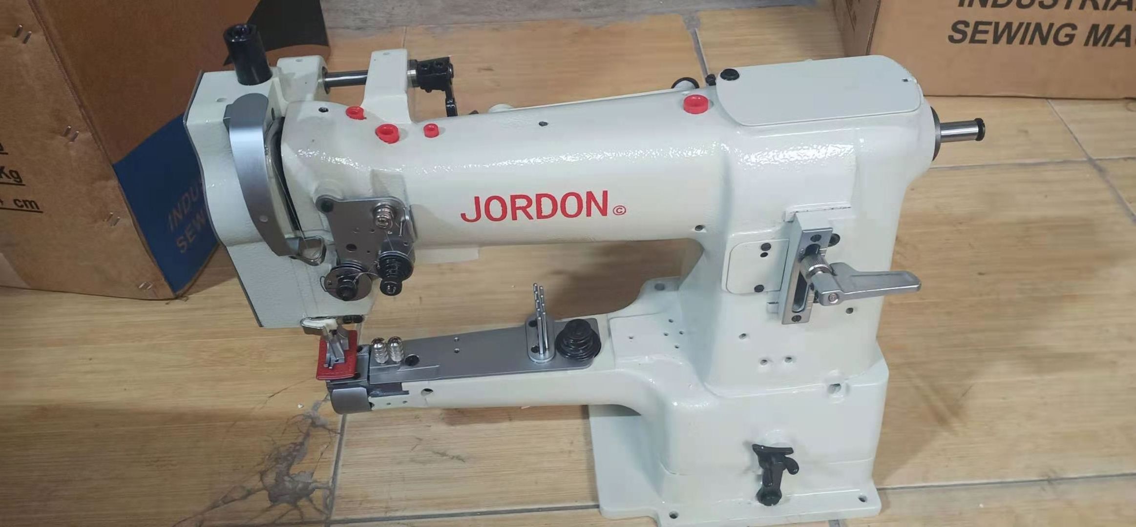 JORDON 810 POST BED SINGLE NEEDLE  SEWING MACHINE DOUBLE NEEDLE POST BED ROLLER SEWING MACHINE 9910 9920 POST BED MACHINE FRANCE