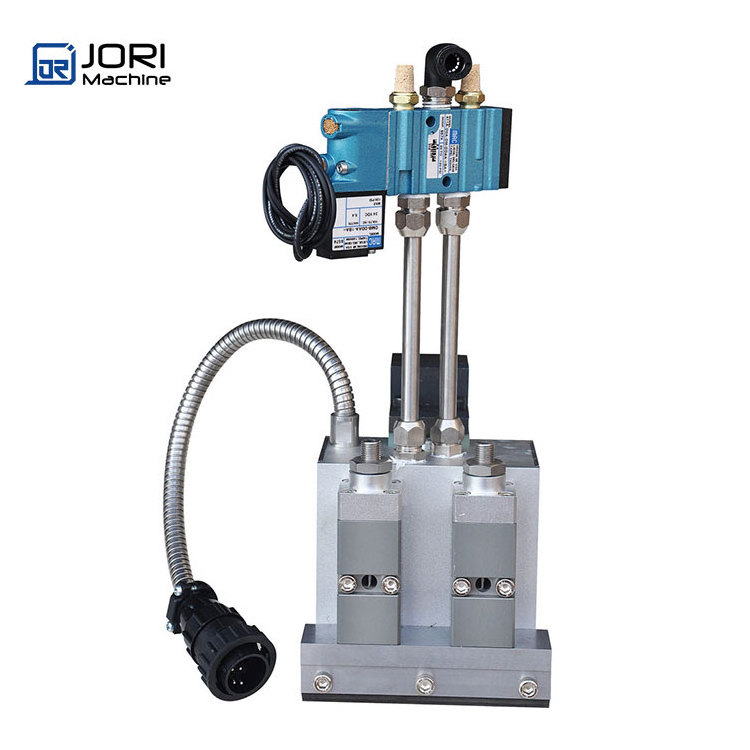 Semi Automatic Gluing Gun Low Cost Gun Glue Melt Scraper Nozzle Slot Die Gun For Glue Machinery