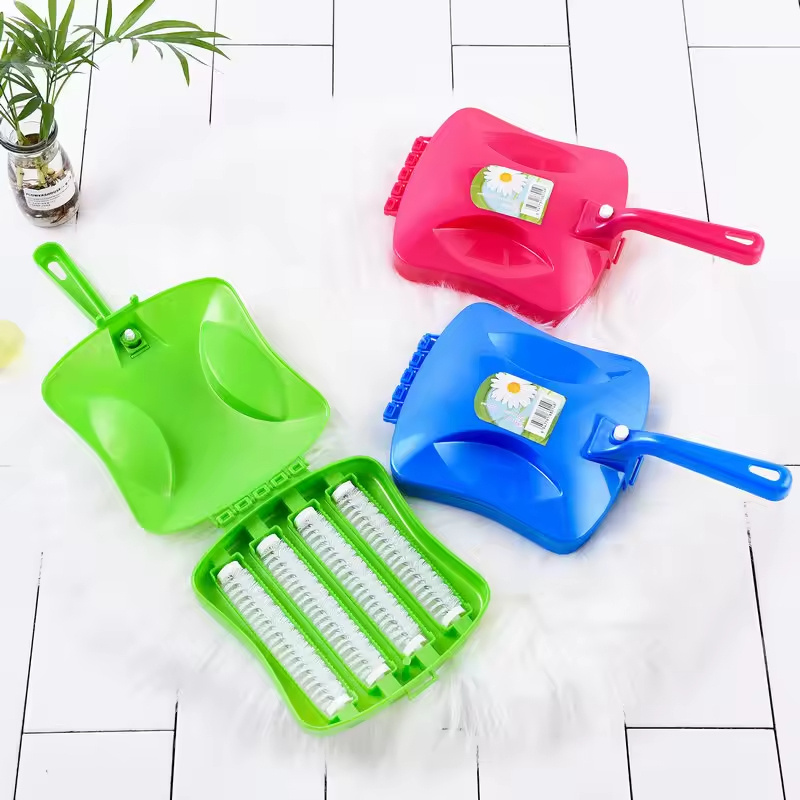 Sofa Carpet Debris Crumb Fur Pet Hair Cleaner Sweeper Roller Brush Cleaning Tools Table Carpet Cleaning Brush For Home