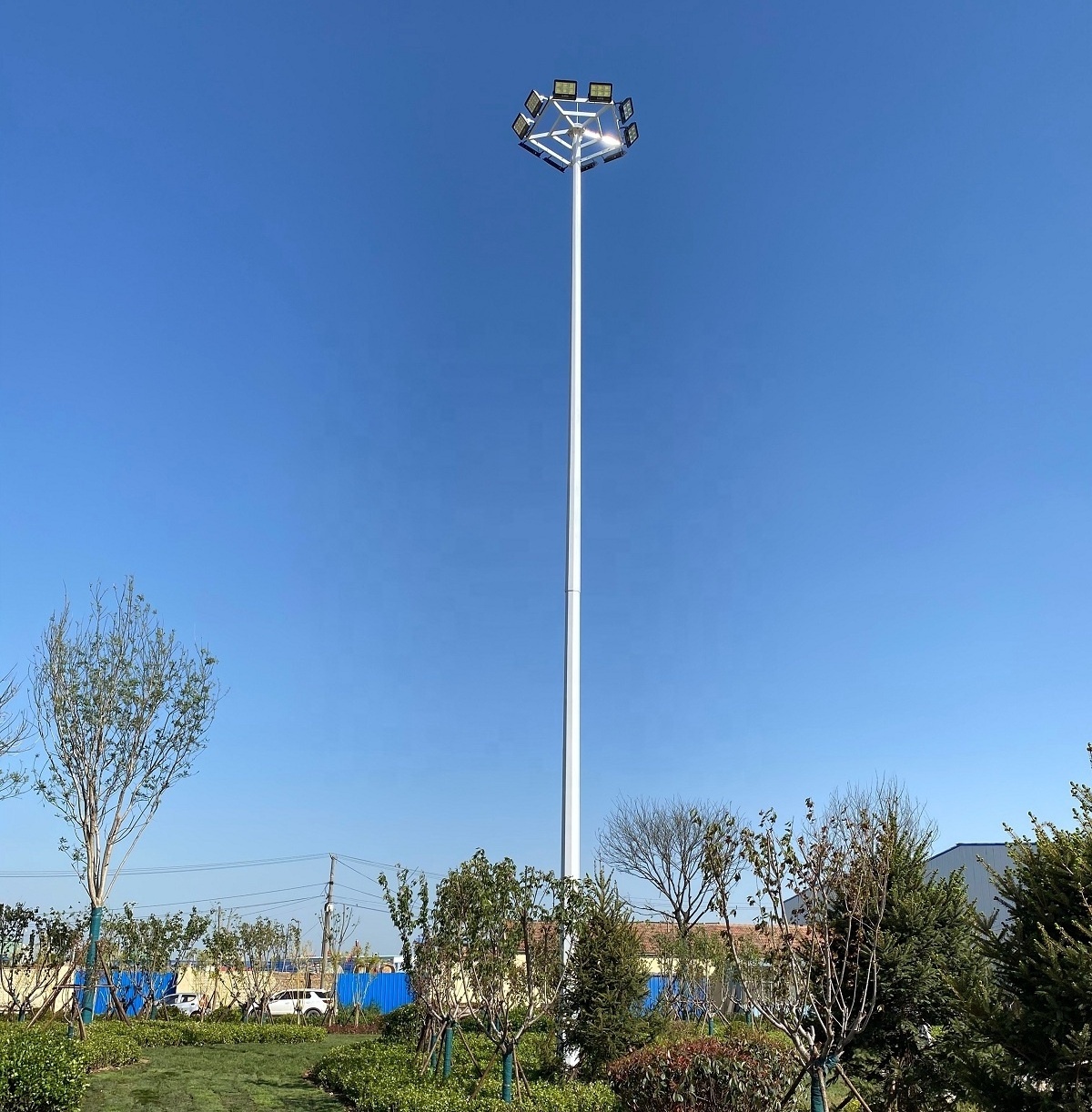 China Qualified Factory 30M hot dip Galvanized 15m 20m 25m 40m Transmission Tower High Solar Mast Lighting Poles