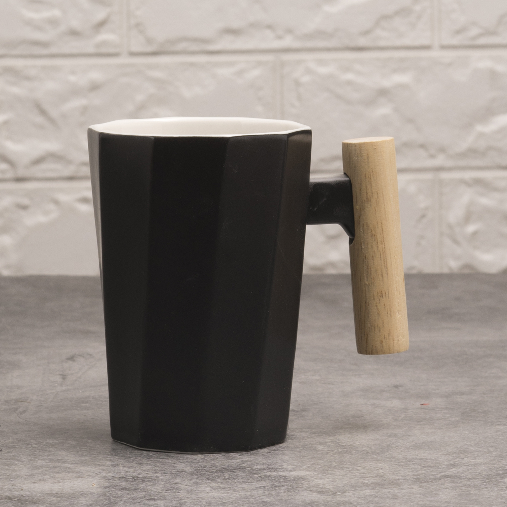 wholesale Tall custom DIY LOGO coffee cups ceramic coffee mugs with big wood handle Korean Japanese style tea cups