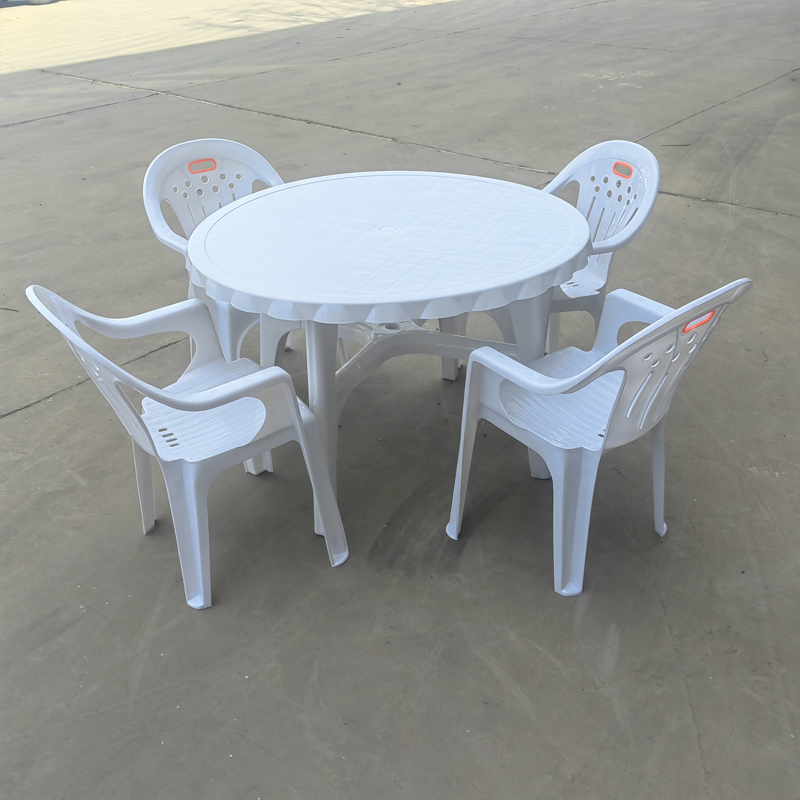 Wholesale Supplier Outdoor Furniture Plastic Table Round Square Bbq/Picnic/Dining Table Camping Table