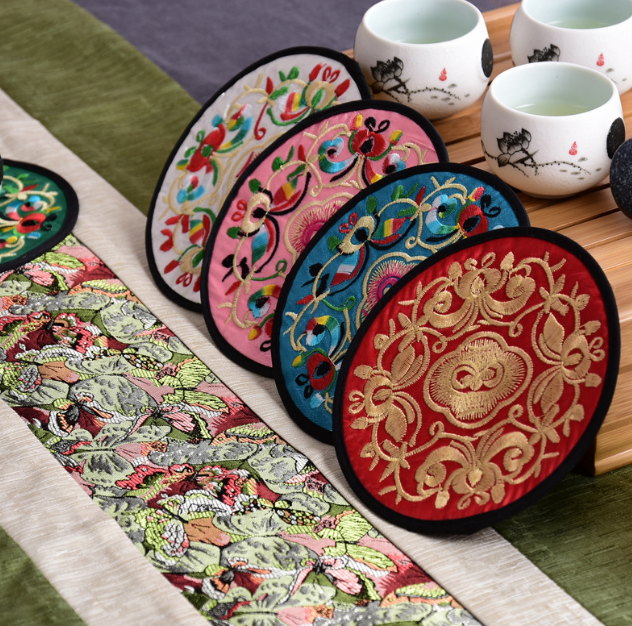 Chinese Style Cloth Embroidery Coasters Hot MilkInsulation Anti -Hot Pad Table Mats