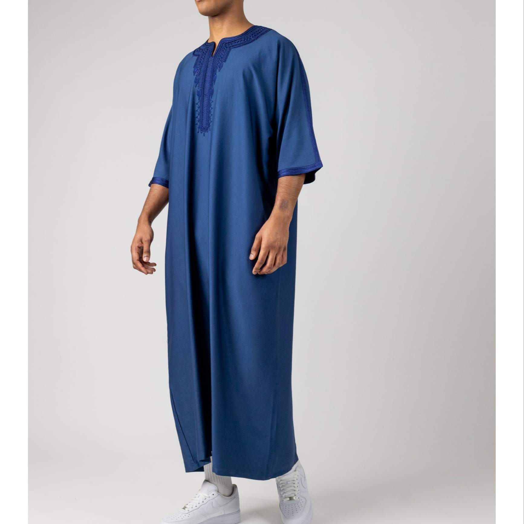 2024 Embroidered Moroccan Thobes Men's Muslim Side Pocket Thobe Robe Traditional Jibba Abaya Men's Clothing Jalabiya For Men