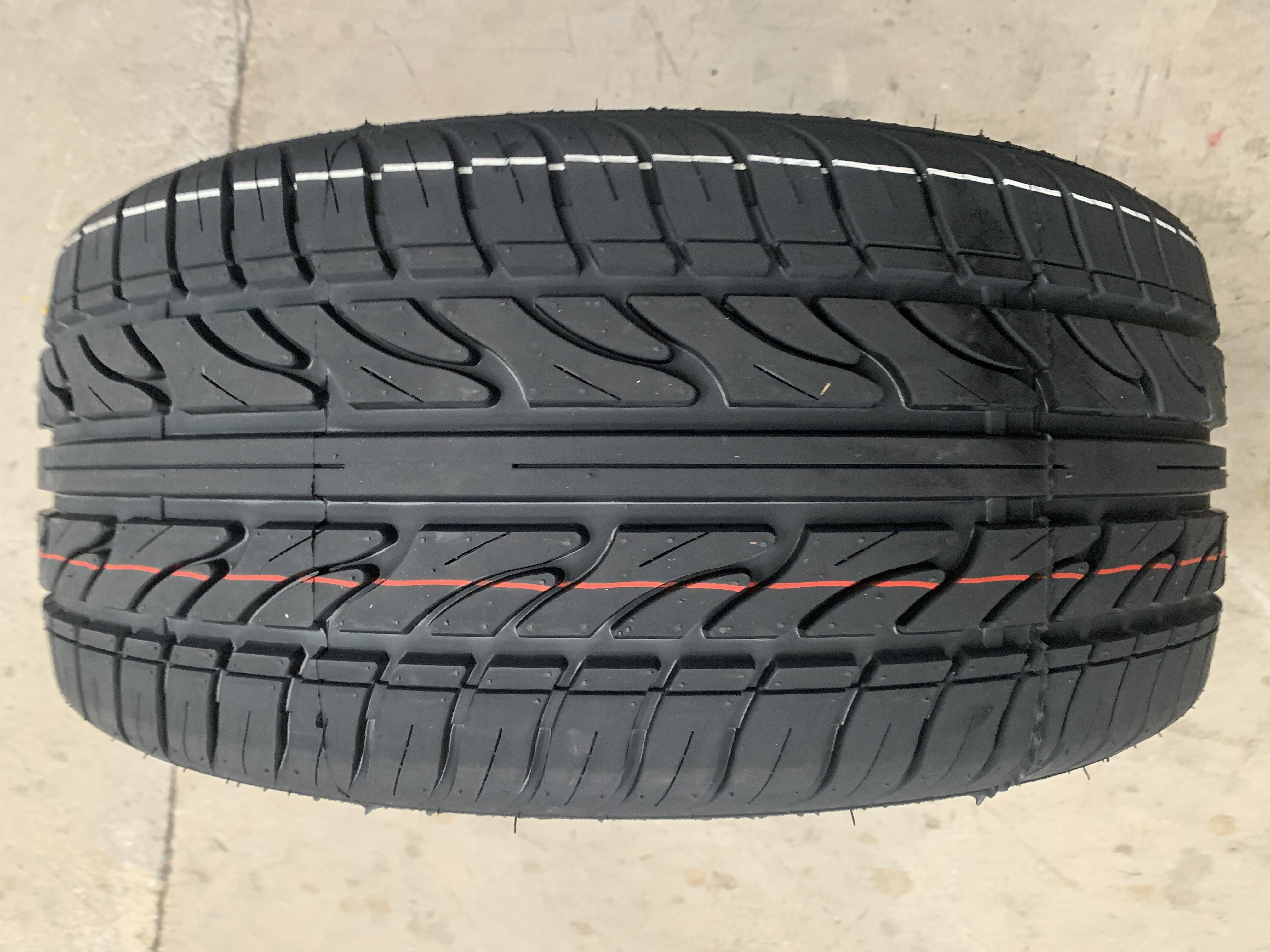 PCR Tire Car Tyres Manufacturer 15 16 17 195/65/R15 225 45 17 205 55 16 China Cheap Car Tire