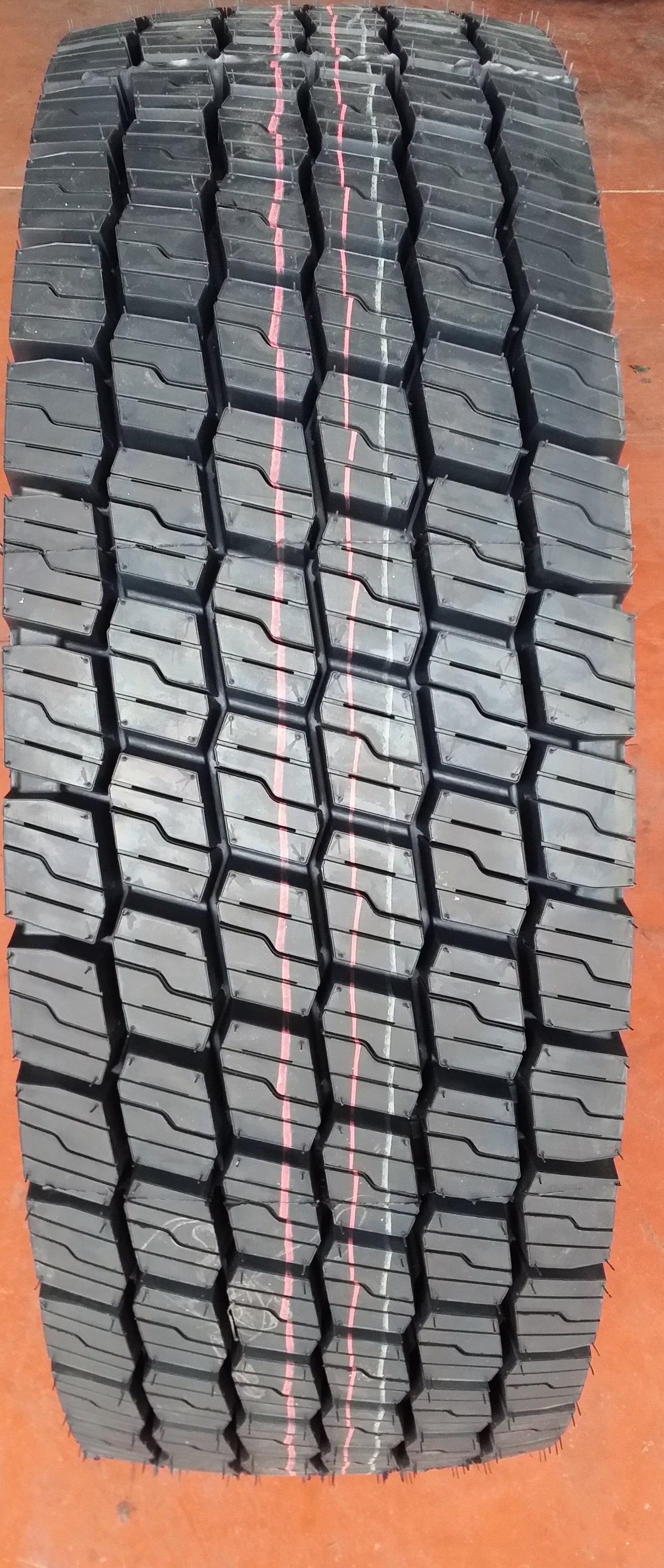 China Winter series Quality Supplier 315/70R22.5-18PR  Advance off road tires Tyres truck tire prices