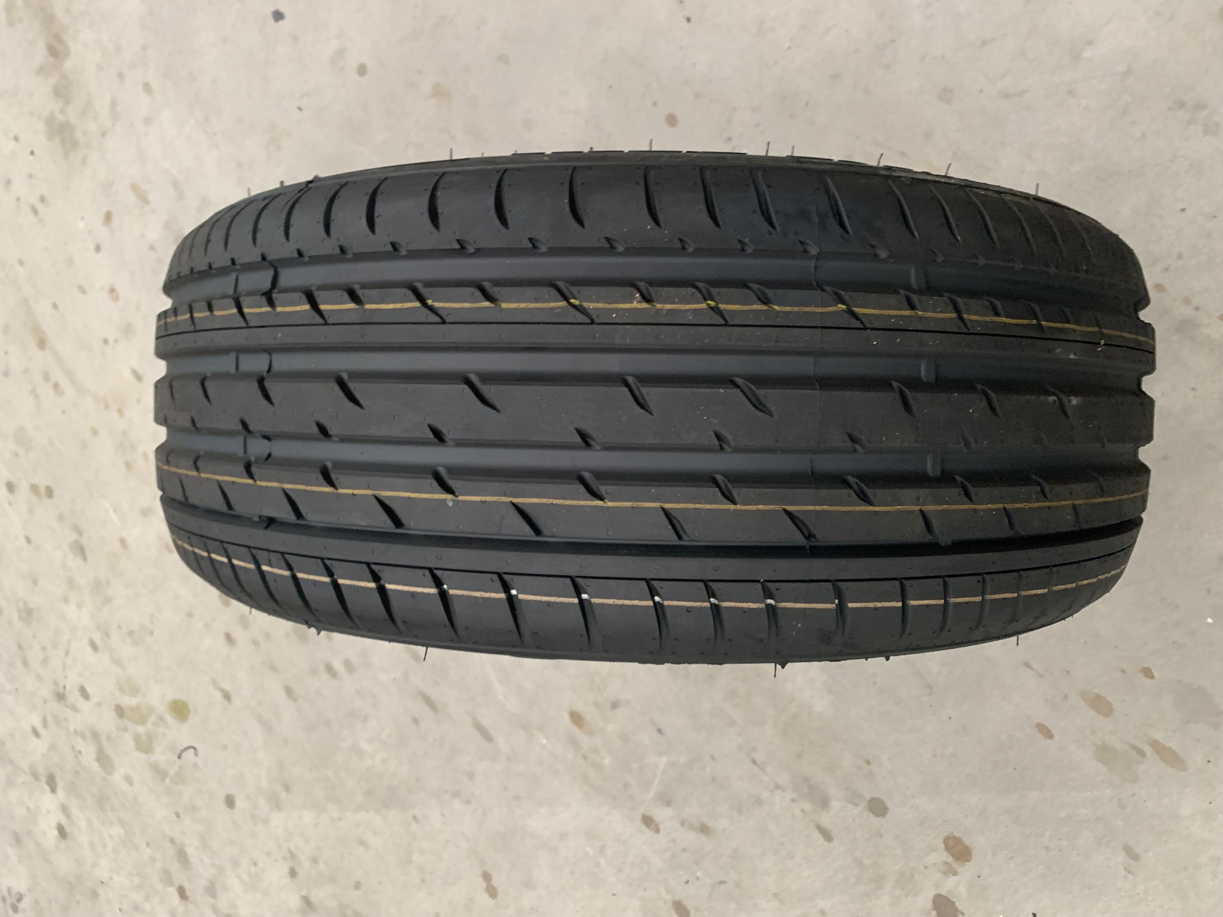 Chinese Manufacturer PCR Passenger Car Tire Tyre 15 16 17 18 19 inches 185/65R15 195R15C 205/55R16 215/60R17 With Factory Price