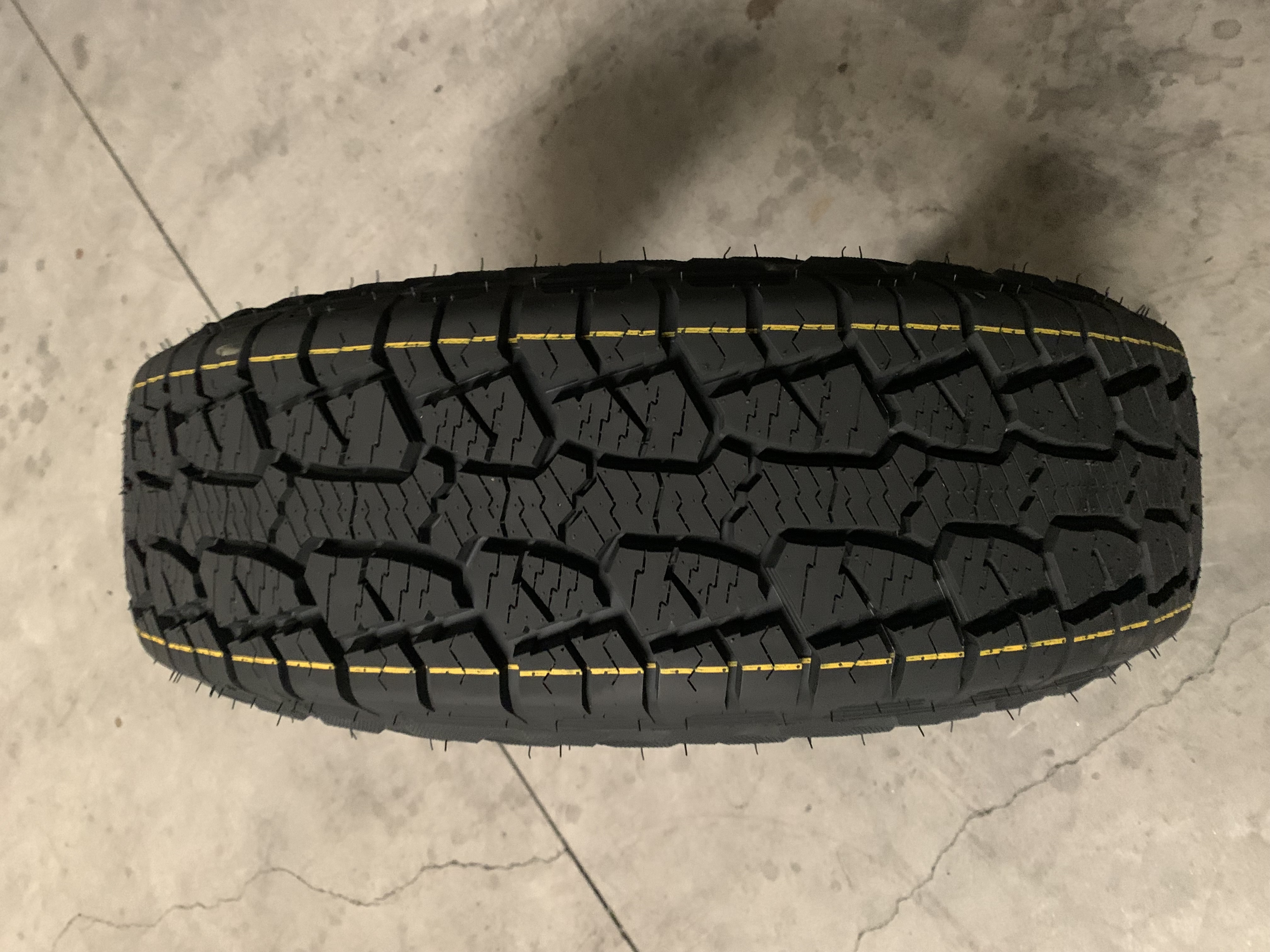 PCR Passenger Car Tyre Chinese Manufacturer 15 16 17 18 19 Tires 205/55R16 195/65R15 225/45ZR18 215/50R17 With Bulk Price